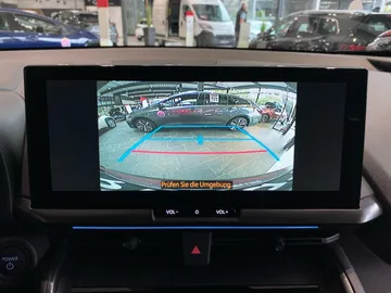 Car image 27