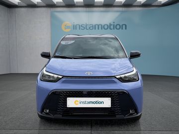 Car image 3