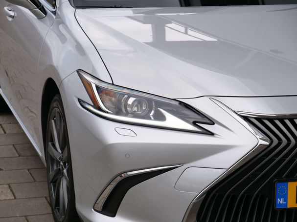 Lexus ES 300 H 160 kW image number 4