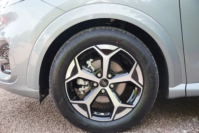 Car image 32