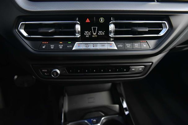 BMW 118i 100 kW image number 24