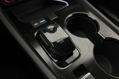 Car image 24