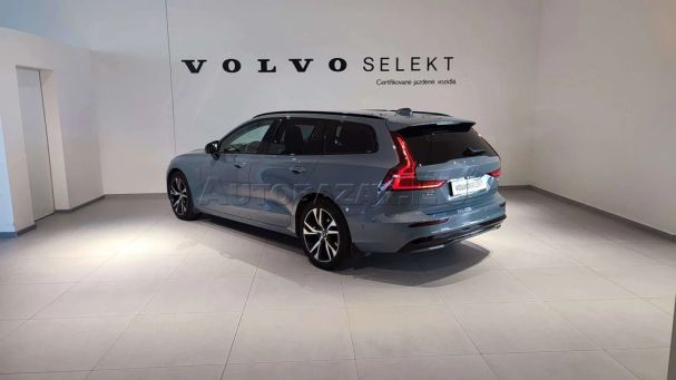 Volvo V60 B4 T8 145 kW image number 6