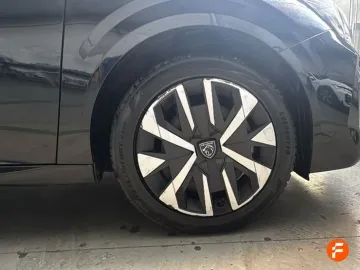Car image 28