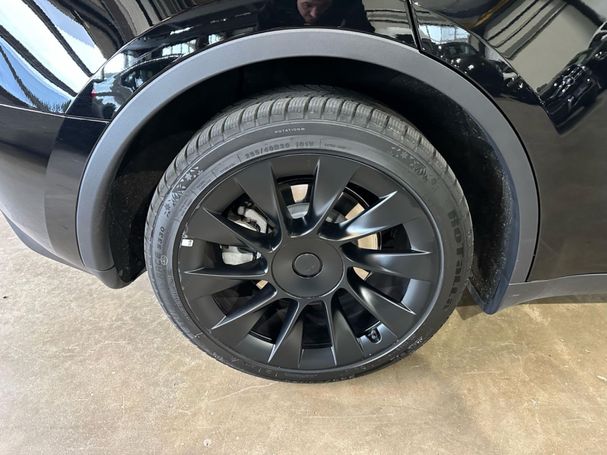 Tesla Model Y Long Range AWD 366 kW image number 7