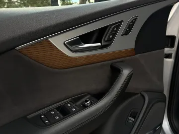 Car image 42