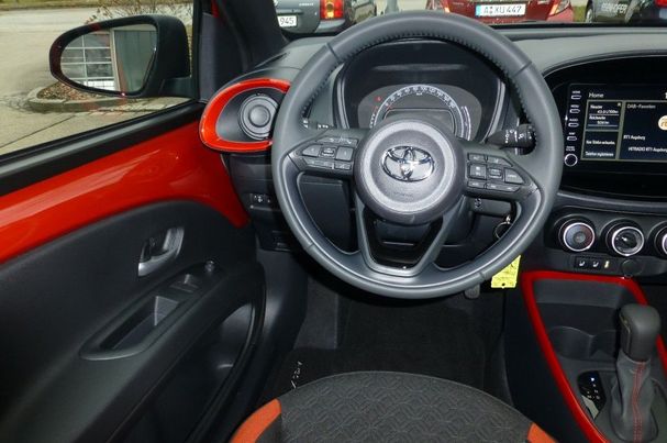 Toyota Aygo X CVT 53 kW image number 5