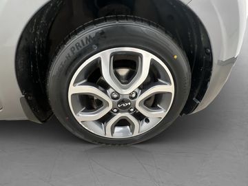 Car image 29