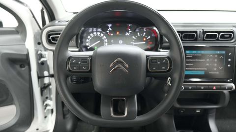 Car image 30