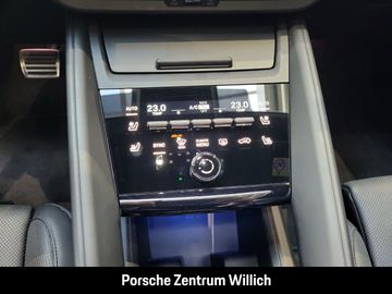 Car image 36