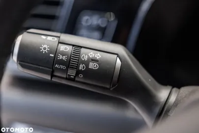 Car image 40