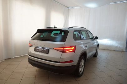Car image 29