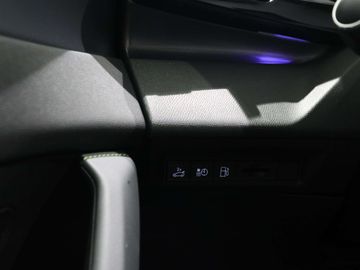 Car image 36