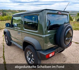 Car image 4