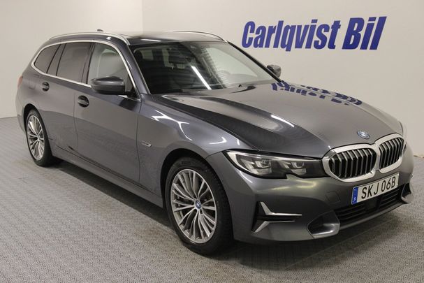 BMW 330 Touring xDrive 185 kW image number 2