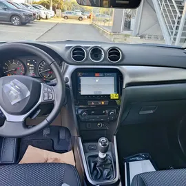 Car image 10