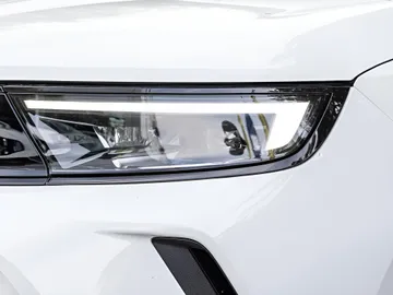 Car image 27