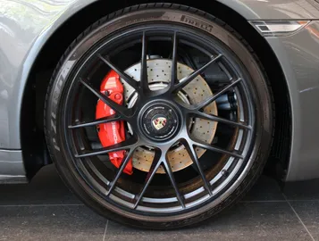 Car image 28