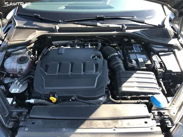 Car image 30