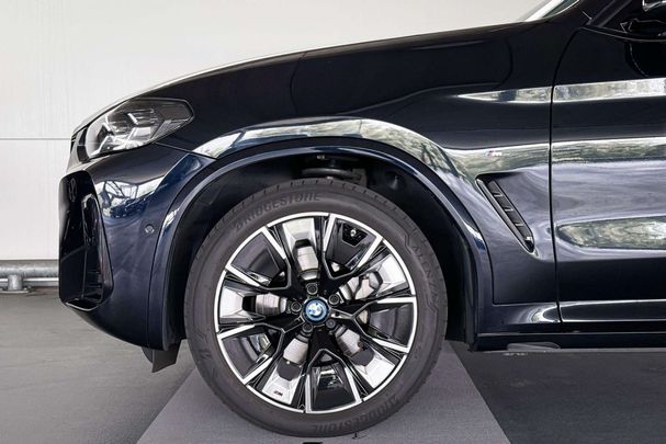 BMW iX3 80 kWh 210 kW image number 5