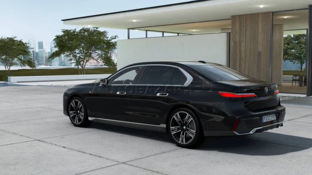 BMW 740d xDrive 220 kW image number 2