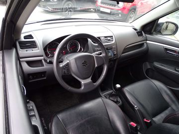 Car image 11