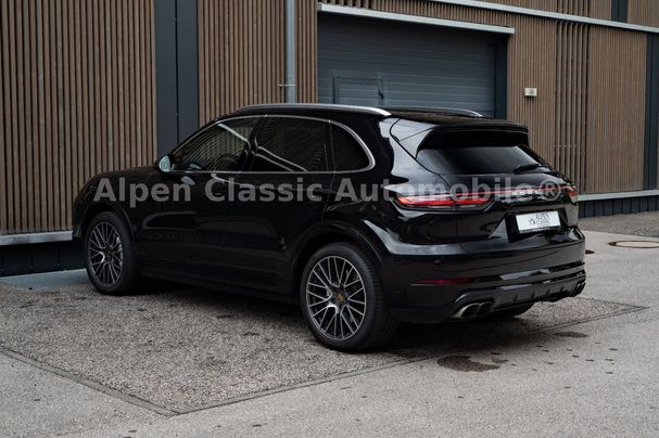 Porsche Cayenne Turbo 404 kW image number 2