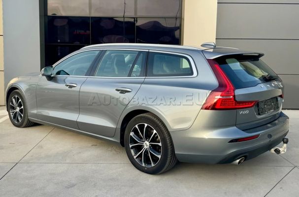 Volvo V60 D4 Momentum T8 140 kW image number 6