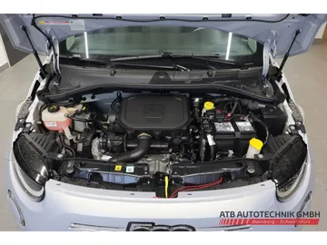 Car image 19