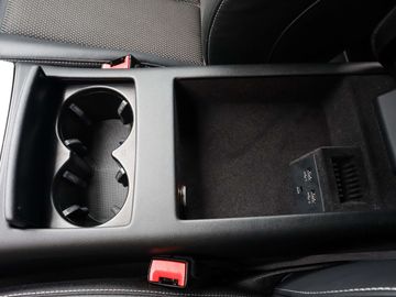 Car image 33