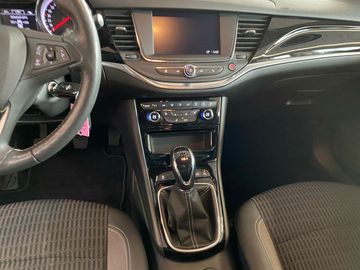 Car image 12