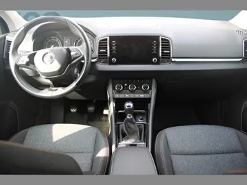 Car image 4