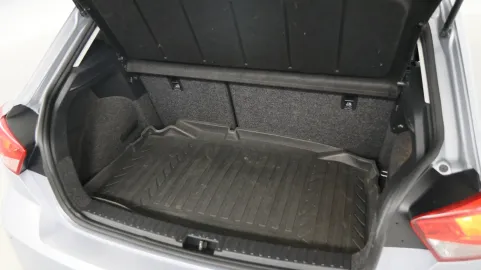 Car image 41