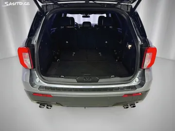 Car image 27