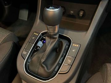 Car image 30