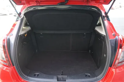 Car image 38
