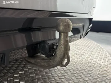 Car image 33
