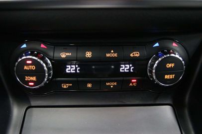 Car image 35