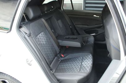 Car image 37