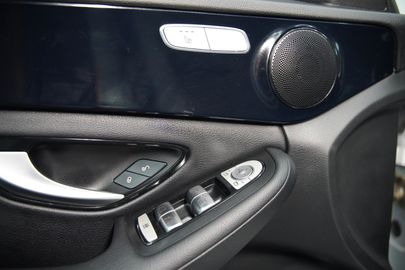 Car image 37