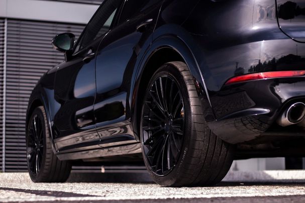 Porsche Cayenne Turbo 404 kW image number 8