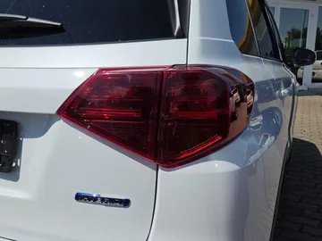 Car image 43