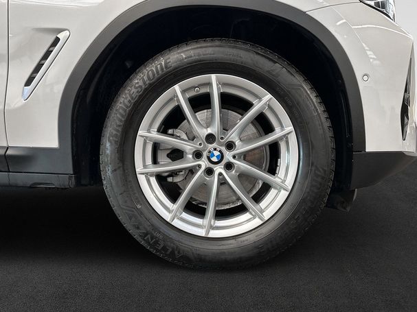 BMW X3 xDrive20i 135 kW image number 4