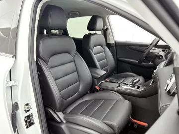 Car image 38
