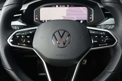 Car image 37