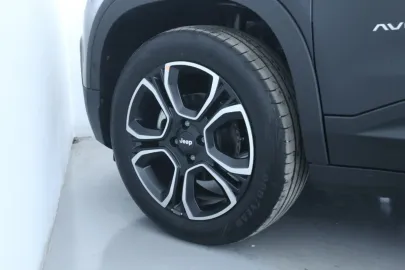 Car image 30