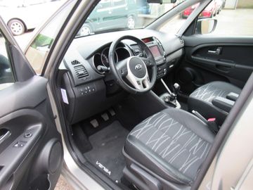 Car image 4