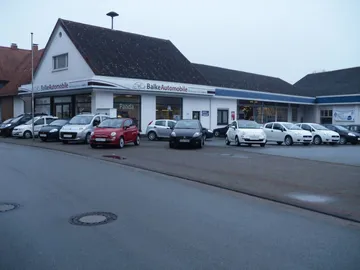 Car image 17