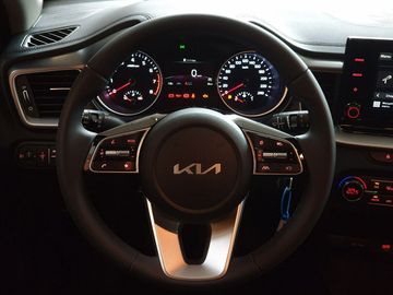 Car image 26