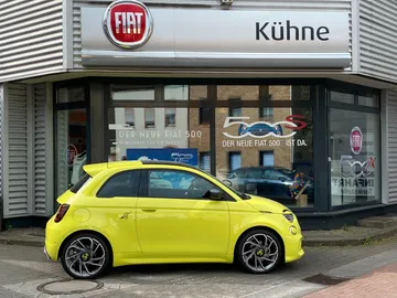 Car image 14